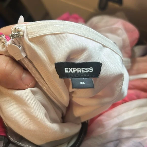 🔴 Express floral pleated maxi dress size xl - Picture 12 of 12